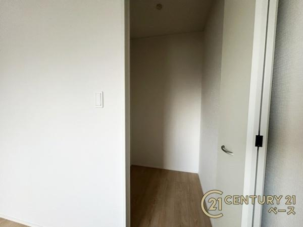 クレイドルガーデン萩原町 １号棟 ／新築一戸建の収納|■主寝室には大容量のウォークインクローゼットがございます！