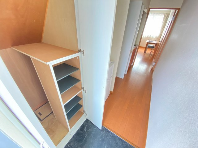 レオパレスサンライズ　Ⅱの玄関