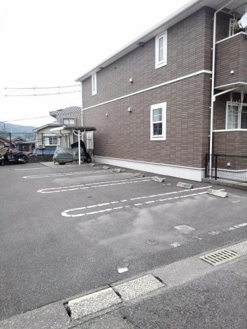ベルメゾン中山Ｄの駐車場