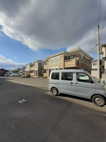 リヴァーパークⅡ　Ｄの駐車場