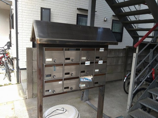 レオパレス上平間ＡＣＴのその他|集合ポスト