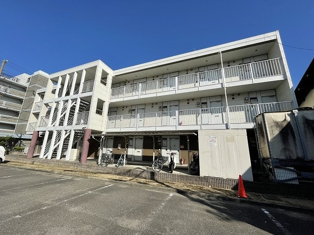 レオパレスメルツェⅡの外観