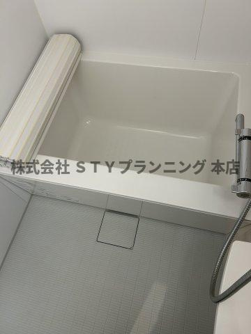 仲介手数料０円！ＣＯＺＹ阿由知通の浴室