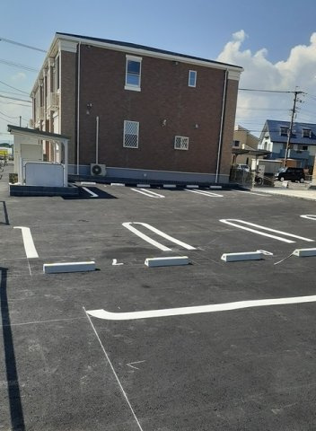 レグルスの駐車場