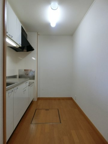 ソル　デル　フリオ　Ｄのキッチン|イメージ101号室の写真（反転あり）