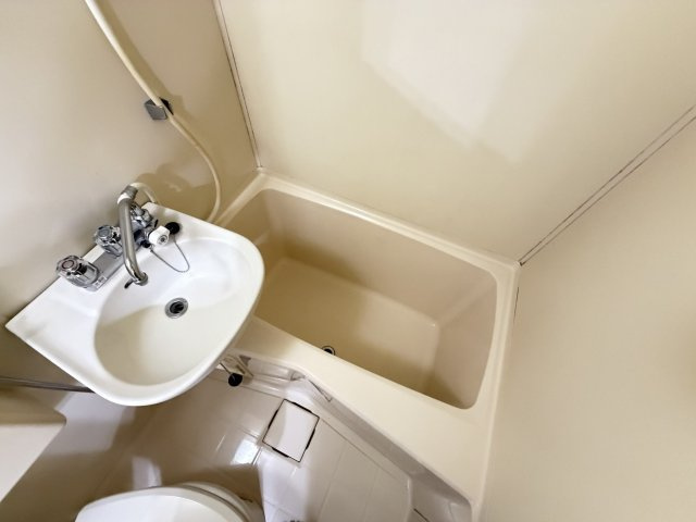 クレセント東元町の浴室|お風呂です