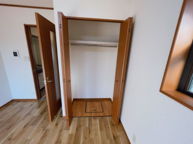 エクセル東浦の収納|別部屋同一間取りのお写真となります。