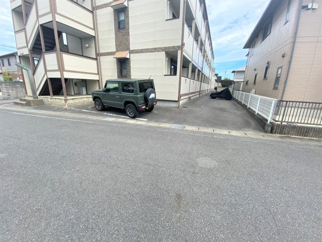 エクセル東浦の駐車場
