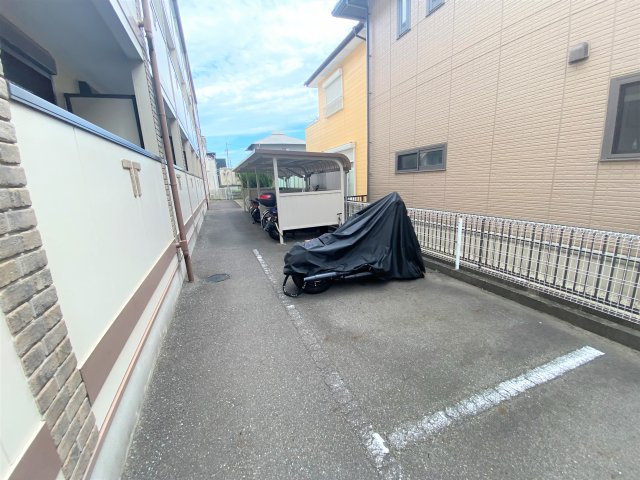 エクセル東浦の駐車場