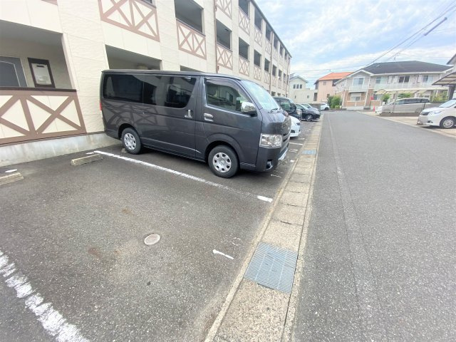 エクセル東浦の駐車場