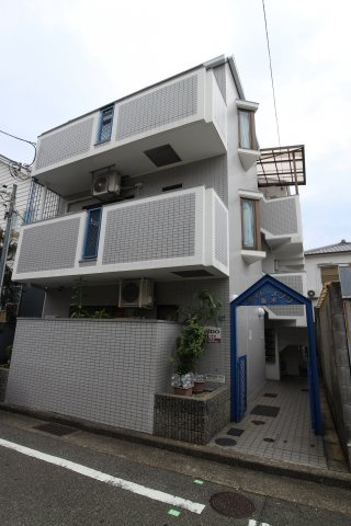 ダイドーメゾン垂水の外観