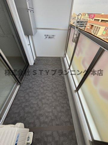 仲介手数料０円！LOC’S Shonaidoriのバルコニー