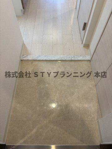 仲介手数料０円！LOC’S Shonaidoriの玄関