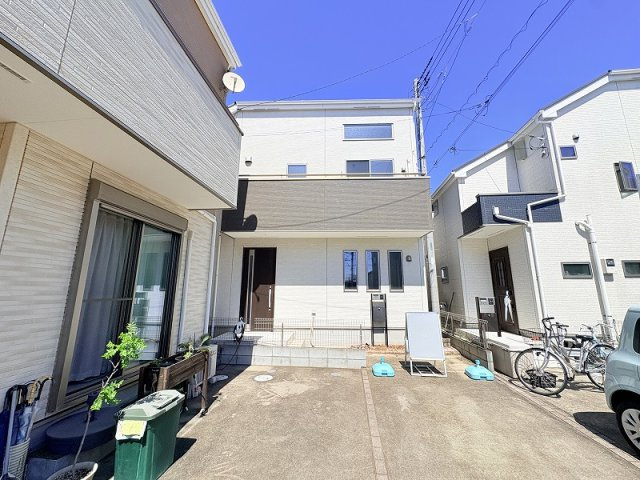【外観】 | 西東京市栄町1丁目　中古一戸建住宅　(保谷店) | 水回りを集約した間取りですのでお料理とお洗濯の同時進行もスムーズに。