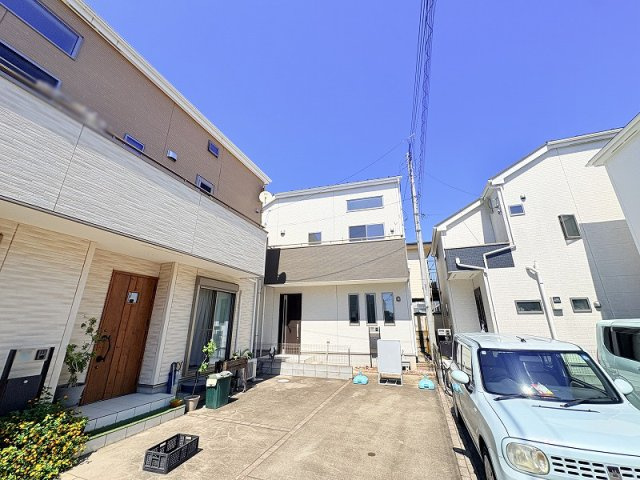 【外観】 | 西東京市栄町1丁目　中古一戸建住宅　(保谷店) | 徒歩10分圏内に公園が充実した緑豊かな住宅地。