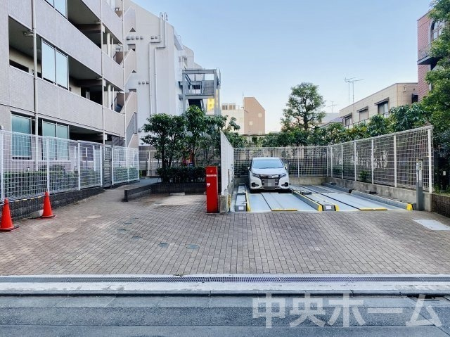 ベルヴィータ小岩の駐車場|【敷地内駐車場】最新の空き状況や費用などの詳細は担当スタッフまでお問い合わせください。