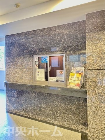 ベルヴィータ小岩の現況写真|受付(管理人室)。