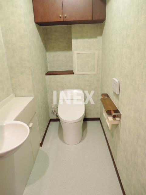 横浜市中区本牧町２丁目の賃貸マンションのトイレ