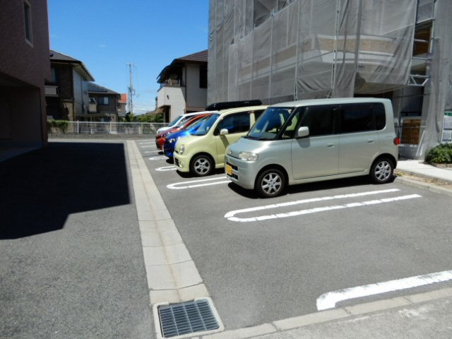 いちご館の駐車場
