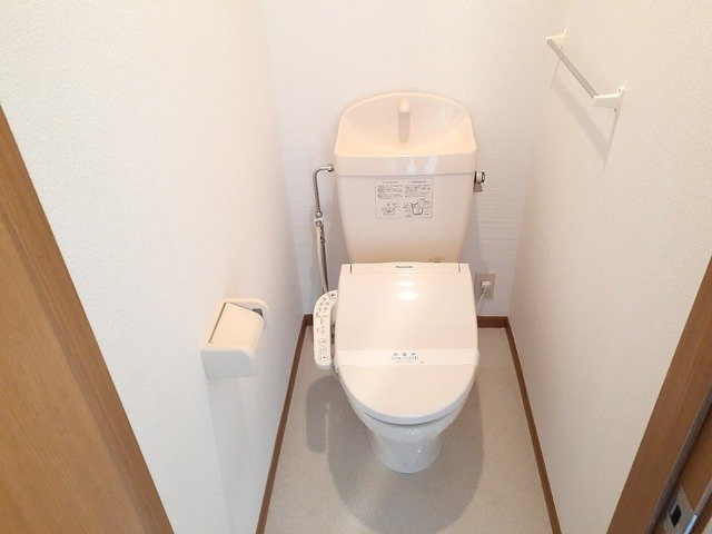 ファミーユのトイレ|ゆったりとした空間のトイレです