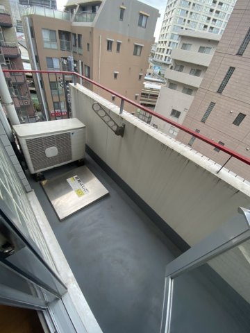 川崎市多摩区登戸の賃貸マンションのバルコニー