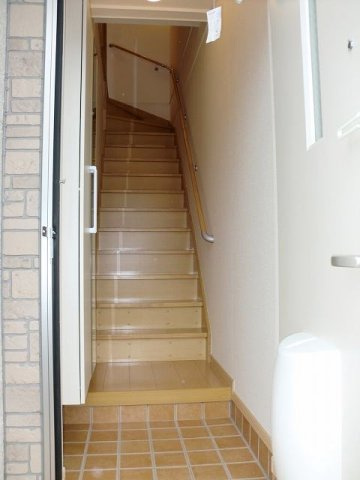 アルカディアⅤの玄関|明るい玄関です