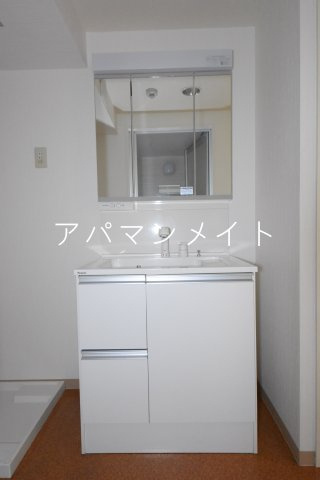 【洗面所】 | フルセイル権太坂 | 忙しい朝には欠かせない洗面所です