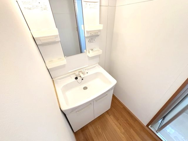 シャトードイワネ1号館の洗面所