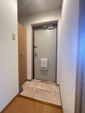 マンションティアラの玄関