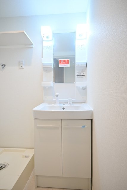 メルクリオ東川口の独立洗面台|独立洗面台です