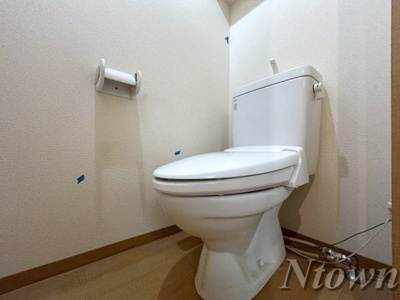 【トイレ】 | アンジュール栄 | 落ち着いた色調のトイレです