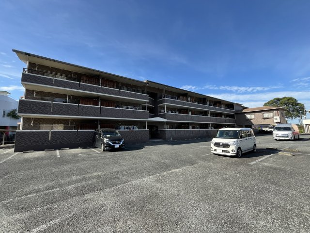 TOPTOWN八代の駐車場