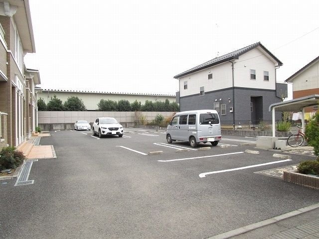 トムトックⅠの駐車場|カースペースがあります
