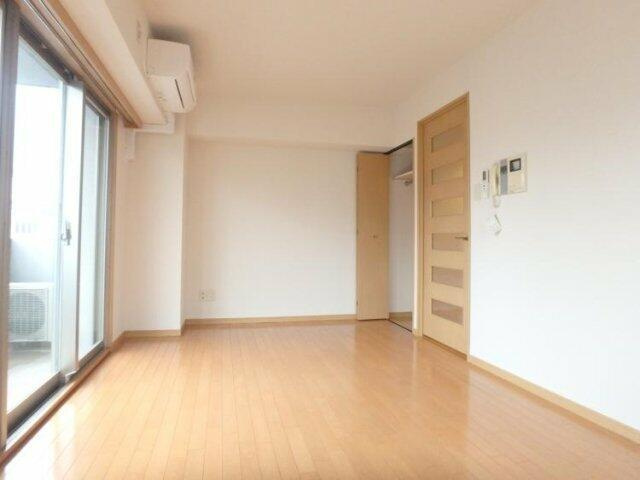 千代田区神田神保町２丁目の賃貸マンションの居間・リビング