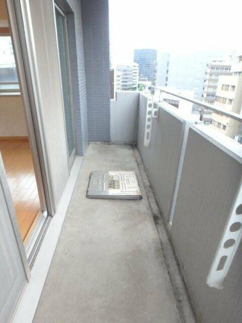 千代田区神田神保町２丁目の賃貸マンションのバルコニー
