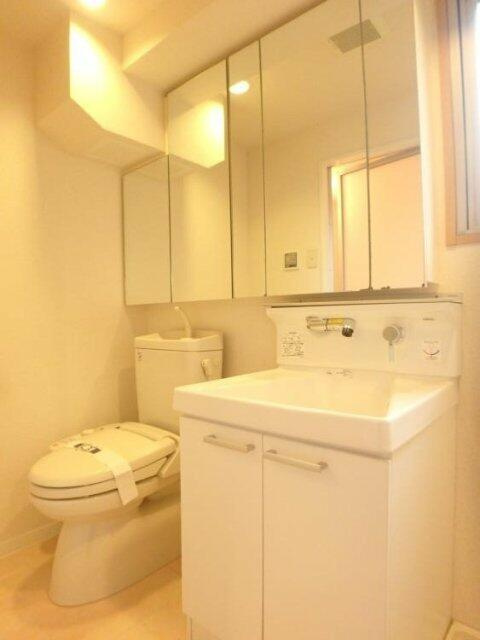 千代田区神田神保町２丁目の賃貸マンションの洗面所