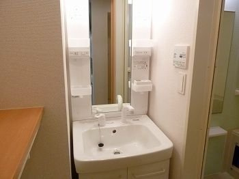 【洗面所】 | セイバリーハウス・ヤマト | 忙しい朝には欠かせない洗面所です