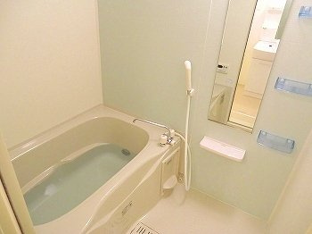 【浴室】 | ヒロ　コテージ | コンパクトで使いやすいお風呂です