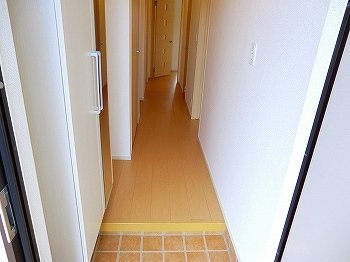 【玄関】 | ヒロ　コテージ | きれいな玄関です
