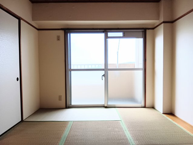 サンミエール千歳　静岡市清水区千歳の和室|南向きの6畳間