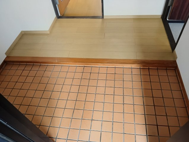 サンミエール千歳　静岡市清水区千歳の玄関|広々とした入口