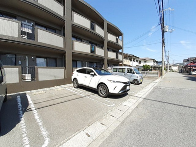 【駐車場】 | エレガント・北条 | 駐車場です