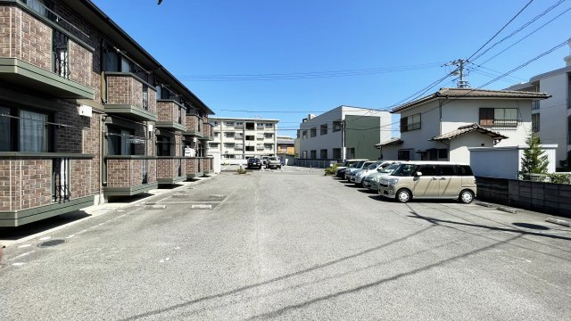 サニーガーデン　Ｂ棟の駐車場