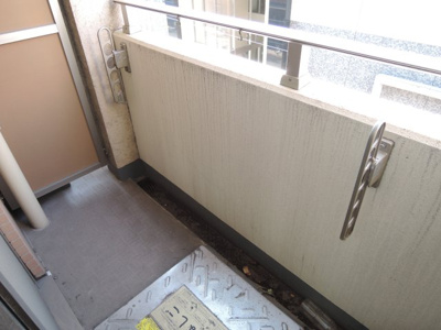 【バルコニー】