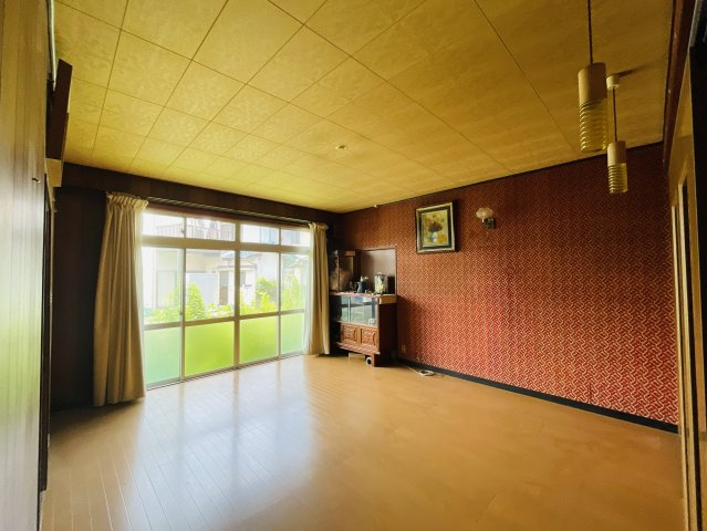 【洋室】 | たつの市龍野町中村/中古戸建 | ゆったりした洋室です