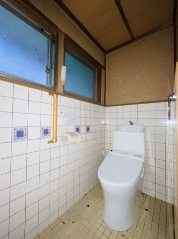 【トイレ】 | たつの市龍野町中村/中古戸建 | 清潔感のあるトイレです