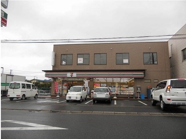 セブンイレブン木更津岩根店まで650m