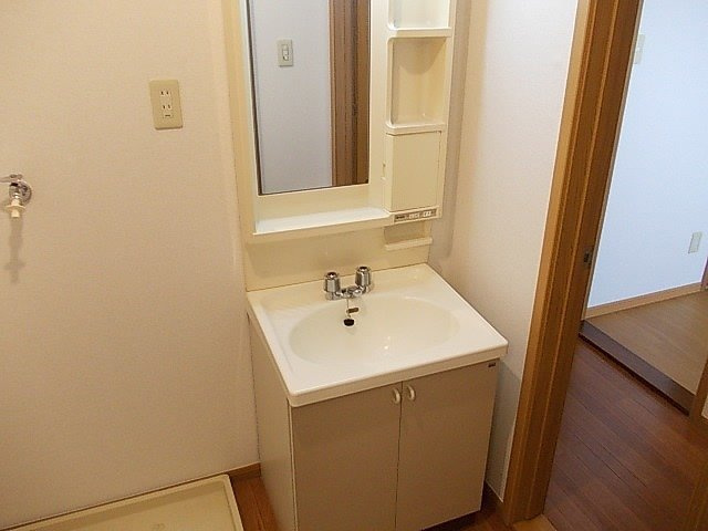明るい洗面所です