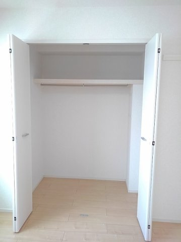 パレス　シャトンＡの収納