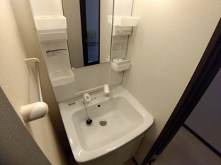 内装は落ち着いています